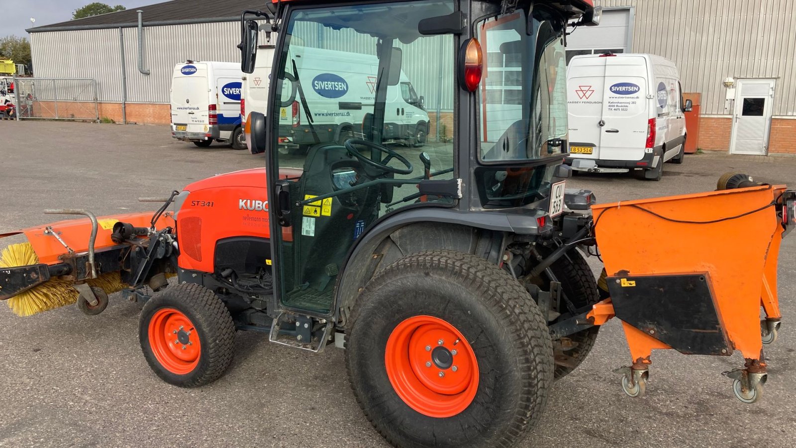 Geräteträger des Typs Kubota ST341 inkl. 150 cm kost og udlægger, Gebrauchtmaschine in Roskilde (Bild 8)