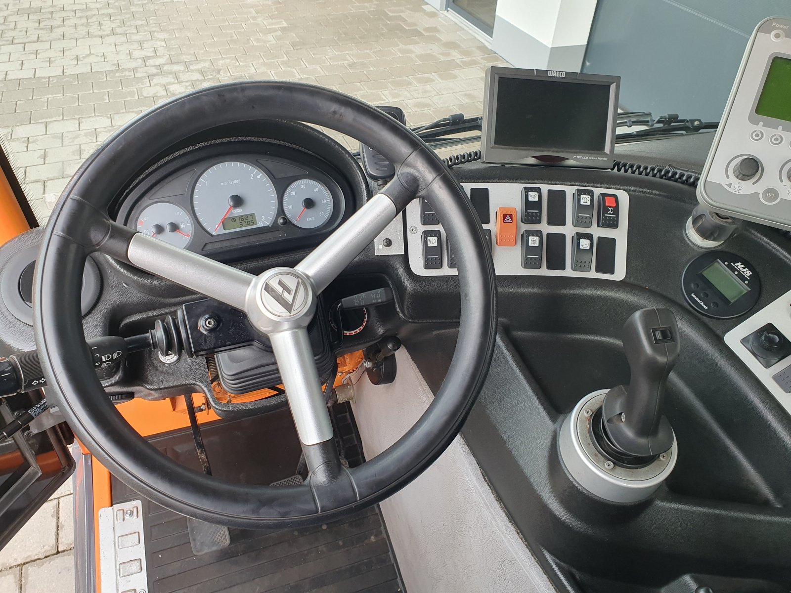 Geräteträger типа Lindner Unitrac 102, Gebrauchtmaschine в Unterammergau (Фотография 9)