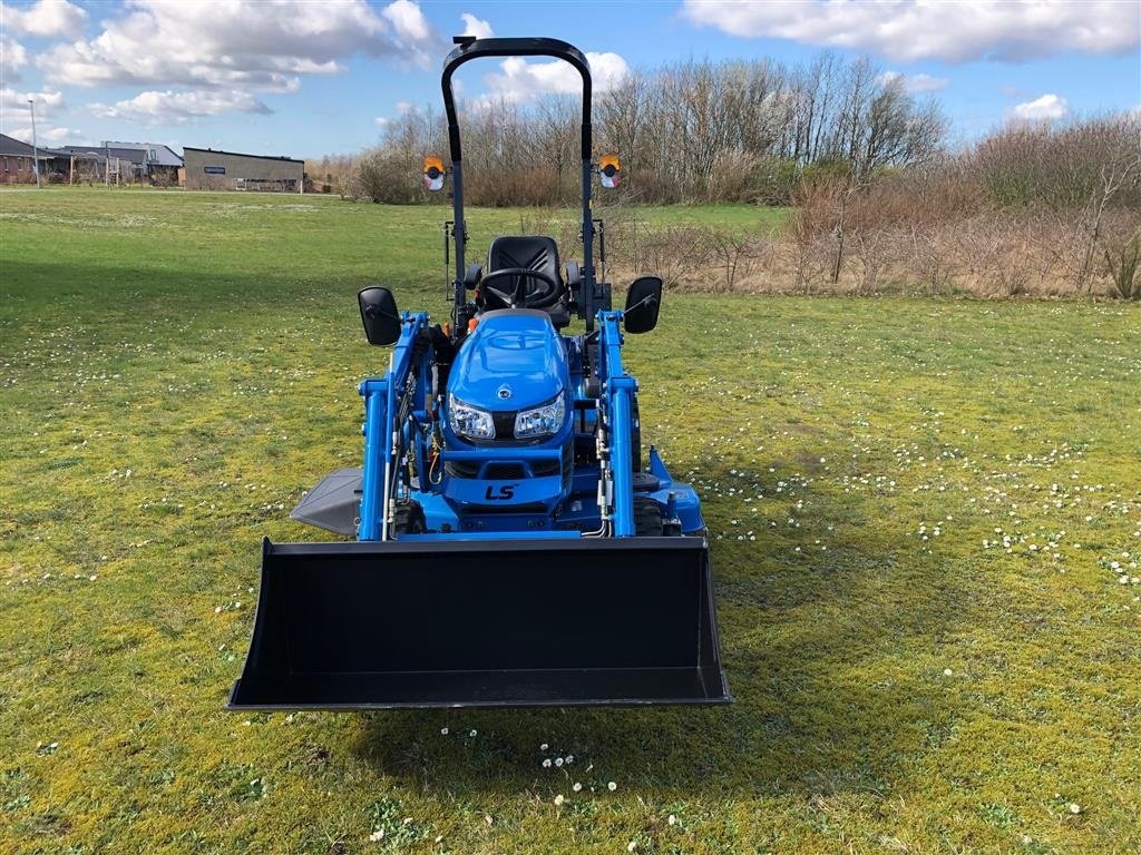 Geräteträger типа LS Tractor MT1.25 Med Klipper og frontlæsser, Gebrauchtmaschine в Herning (Фотография 9)
