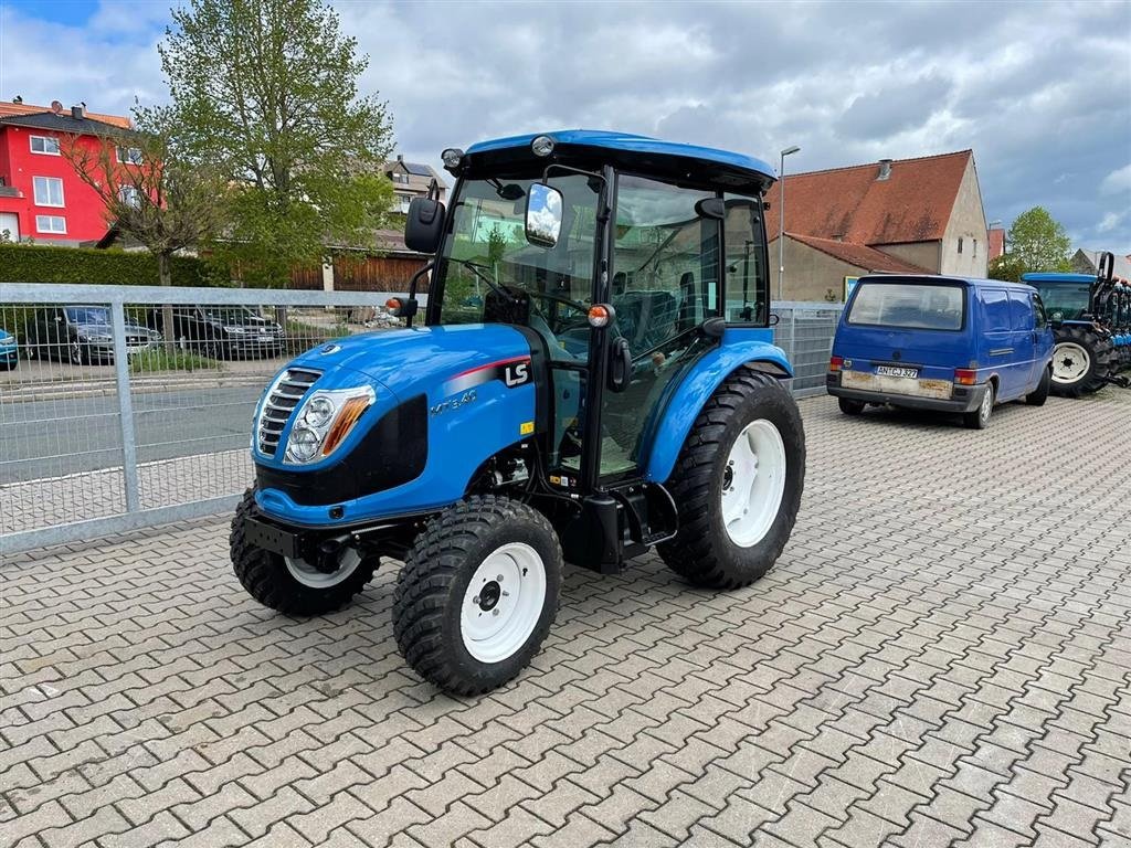 Geräteträger Türe ait LS Tractor MT3.40 Gear, Kabine, Gebrauchtmaschine içinde Herning (resim 13)
