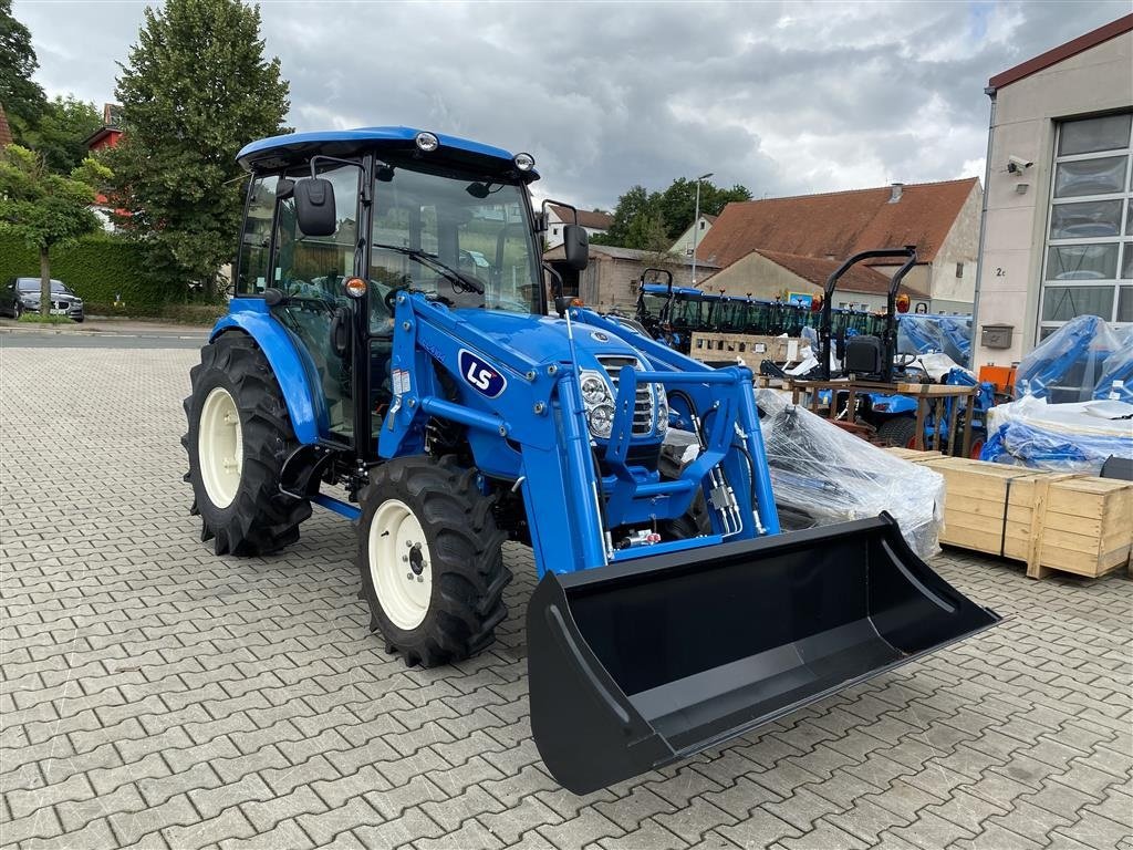 Geräteträger Türe ait LS Tractor MT3.40 Gear, Kabine, Gebrauchtmaschine içinde Herning (resim 10)