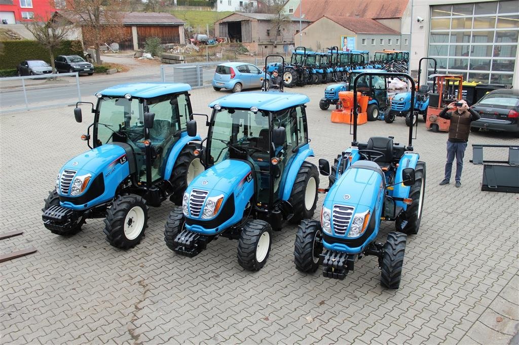Geräteträger Türe ait LS Tractor MT3.40 Gear, Kabine, Gebrauchtmaschine içinde Herning (resim 8)
