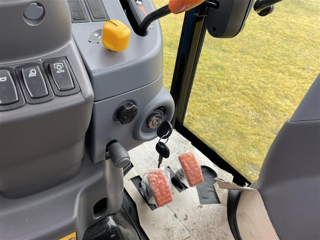 Geräteträger Türe ait LS Tractor MT3.40 HST Kabin, Gebrauchtmaschine içinde Herning (resim 24)