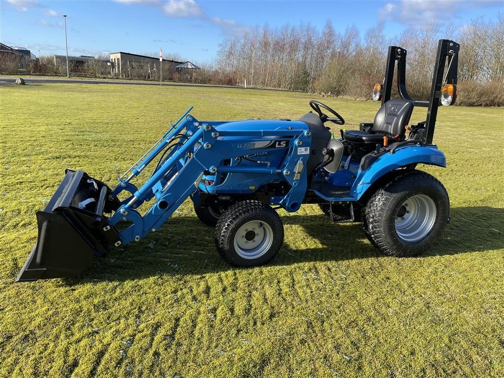 Geräteträger typu LS Tractor XJ25 HST Frontlæsser, plænedæk, Gebrauchtmaschine v Herning (Obrázek 12)
