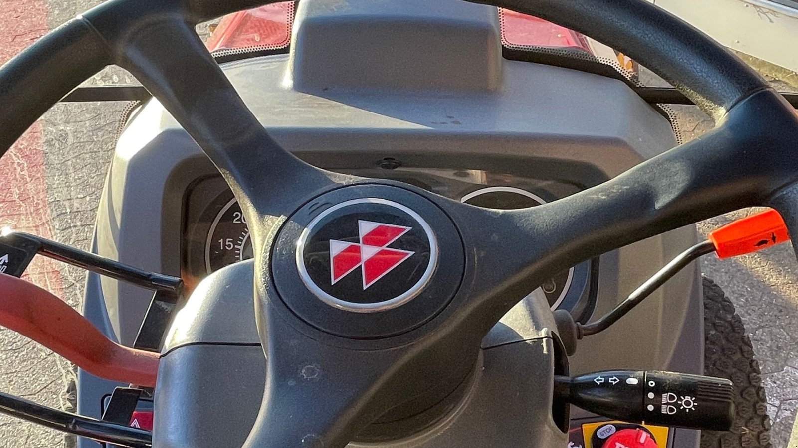 Geräteträger del tipo Massey Ferguson 1735M HC, Gebrauchtmaschine en Helsinge (Imagen 8)