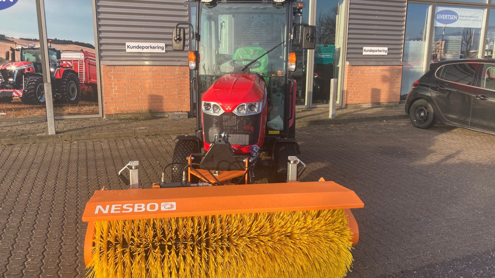 Geräteträger Türe ait Massey Ferguson 1740 HC Frontlift/pto og 150 cm fejemaskine, Gebrauchtmaschine içinde Roskilde (resim 2)