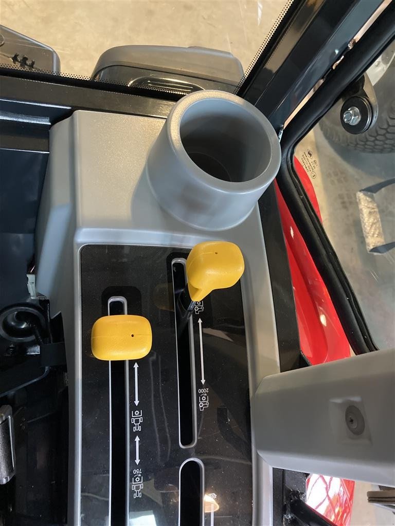 Geräteträger Türe ait Massey Ferguson 1740 HC Frontlift/pto og 150 cm fejemaskine, Gebrauchtmaschine içinde Roskilde (resim 19)