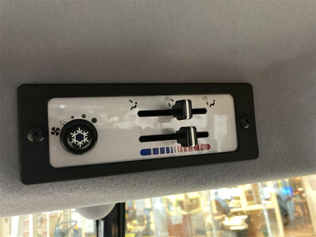 Geräteträger Türe ait Massey Ferguson 1740 HC Frontlift/pto og 150 cm fejemaskine, Gebrauchtmaschine içinde Roskilde (resim 18)