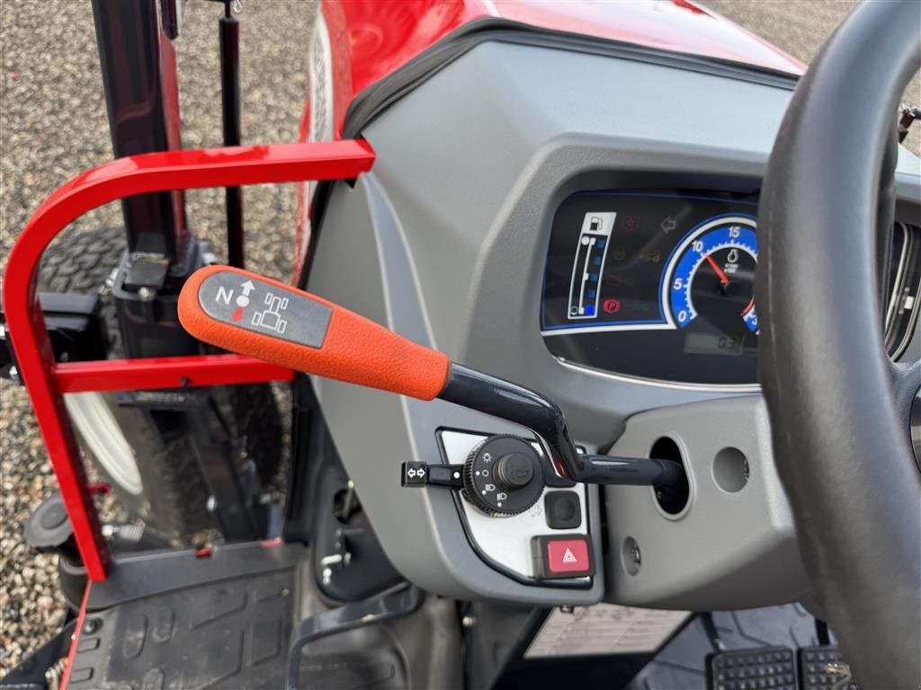 Geräteträger des Typs Massey Ferguson 1755 E, Gebrauchtmaschine in Hadsten (Bild 12)