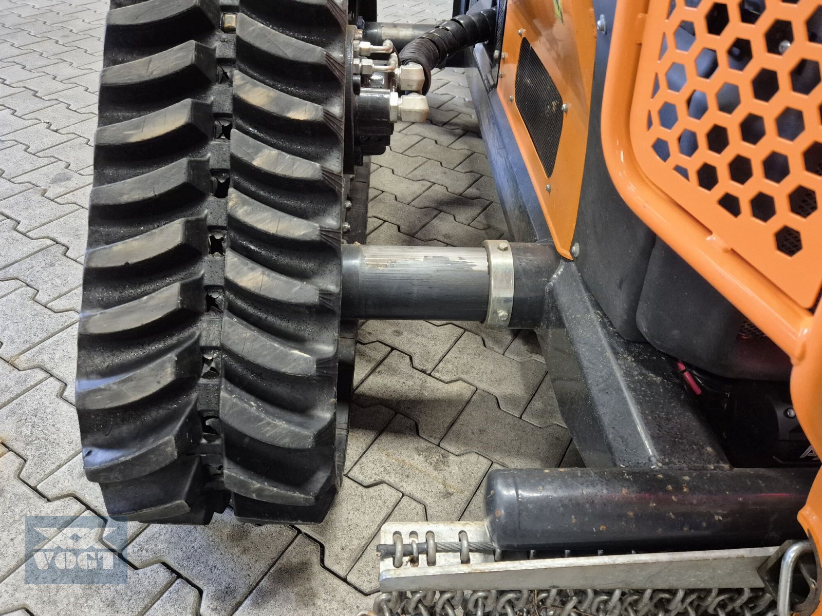 Geräteträger Türe ait MDB LV800 PRO Forstraupe /Mulchraupe /Funkraupe /Geräteträger-Vorführgerät-, Gebrauchtmaschine içinde Schmallenberg (resim 13)