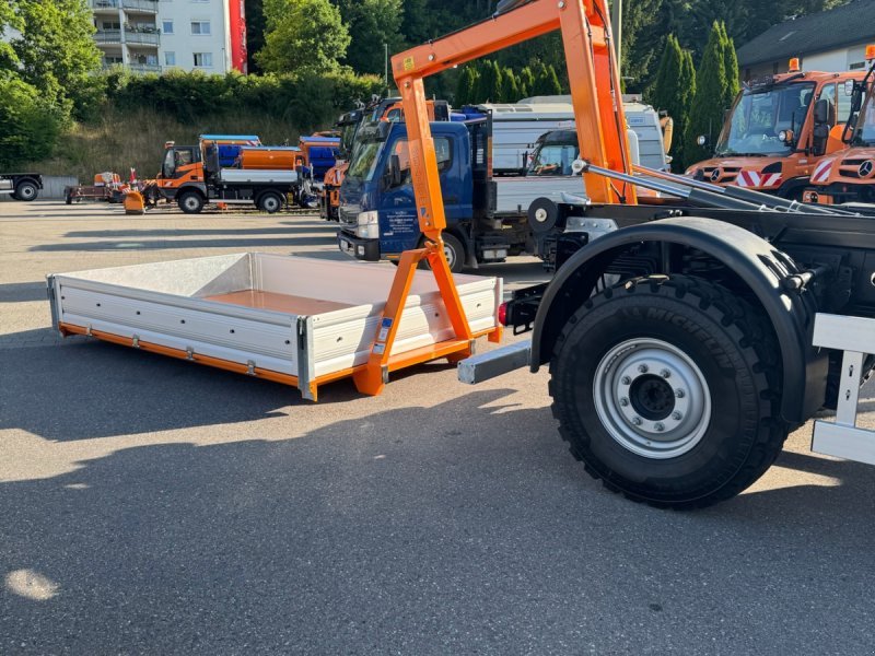 Geräteträger Türe ait Mercedes-Benz U219, Gebrauchtmaschine içinde Immendingen (resim 4)