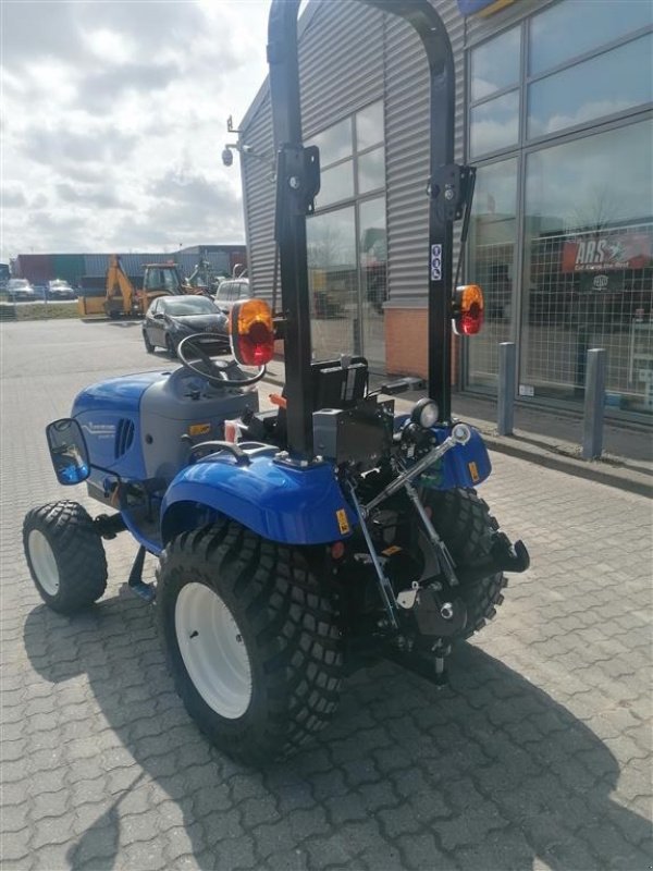 Geräteträger des Typs New Holland Boomer 25HST, Gebrauchtmaschine in Roskilde (Bild 3)