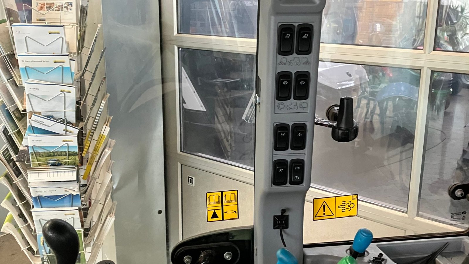 Geräteträger des Typs New Holland BOOMER 35 HST Hydrostatisk, Gebrauchtmaschine in Glamsbjerg (Bild 8)