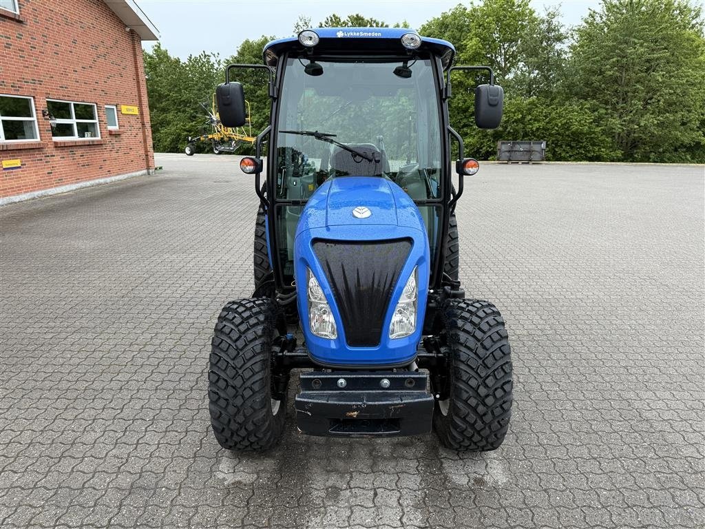 Geräteträger typu New Holland BOOMER 35 HST, Gebrauchtmaschine v Gjerlev J. (Obrázek 3)