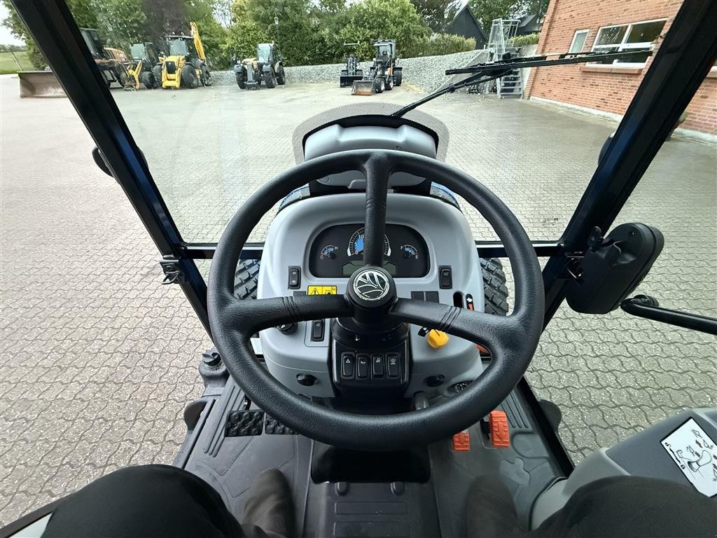 Geräteträger typu New Holland BOOMER 35 HST, Gebrauchtmaschine v Gjerlev J. (Obrázek 17)