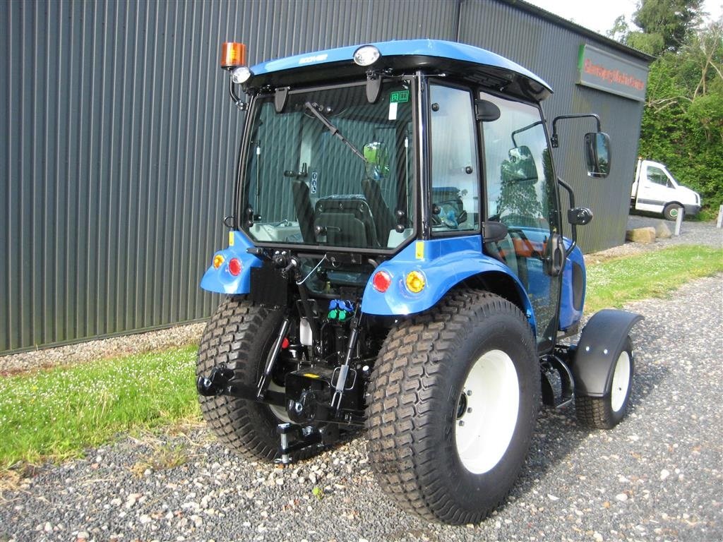 Geräteträger des Typs New Holland BOOMER 35 HST, Gebrauchtmaschine in Glamsbjerg (Bild 5)