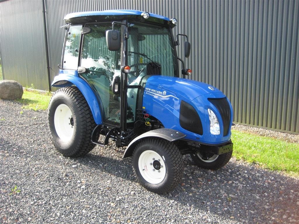 Geräteträger des Typs New Holland BOOMER 35 HST, Gebrauchtmaschine in Glamsbjerg (Bild 4)