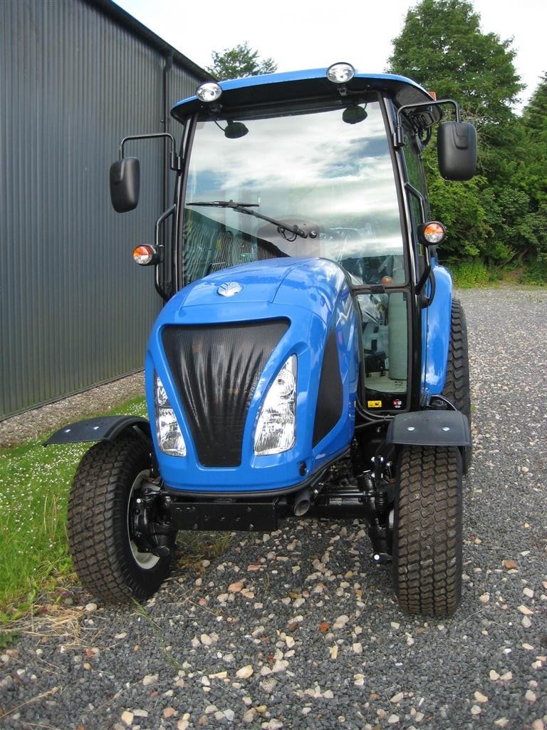 Geräteträger des Typs New Holland BOOMER 35 HST, Gebrauchtmaschine in Glamsbjerg (Bild 2)