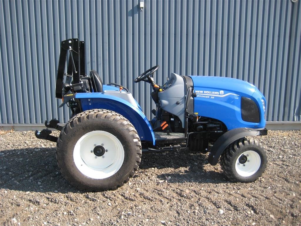 Geräteträger typu New Holland BOOMER 35 HST, Gebrauchtmaschine v Glamsbjerg (Obrázek 2)