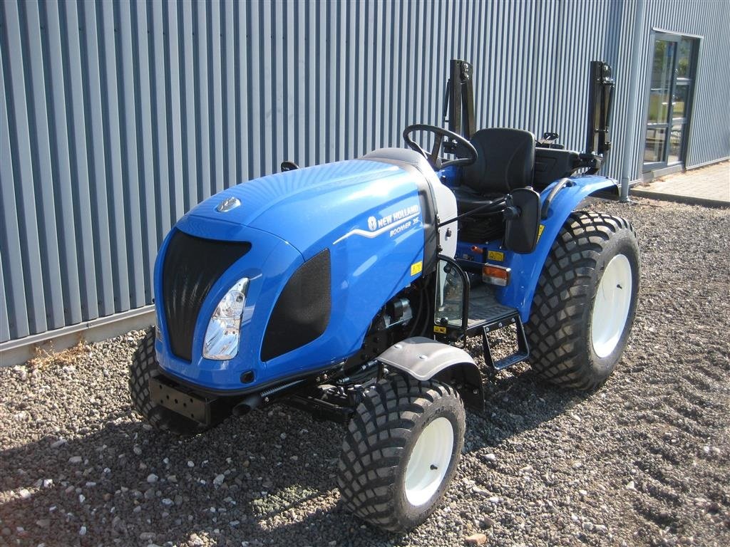 Geräteträger typu New Holland BOOMER 35 HST, Gebrauchtmaschine v Glamsbjerg (Obrázek 9)