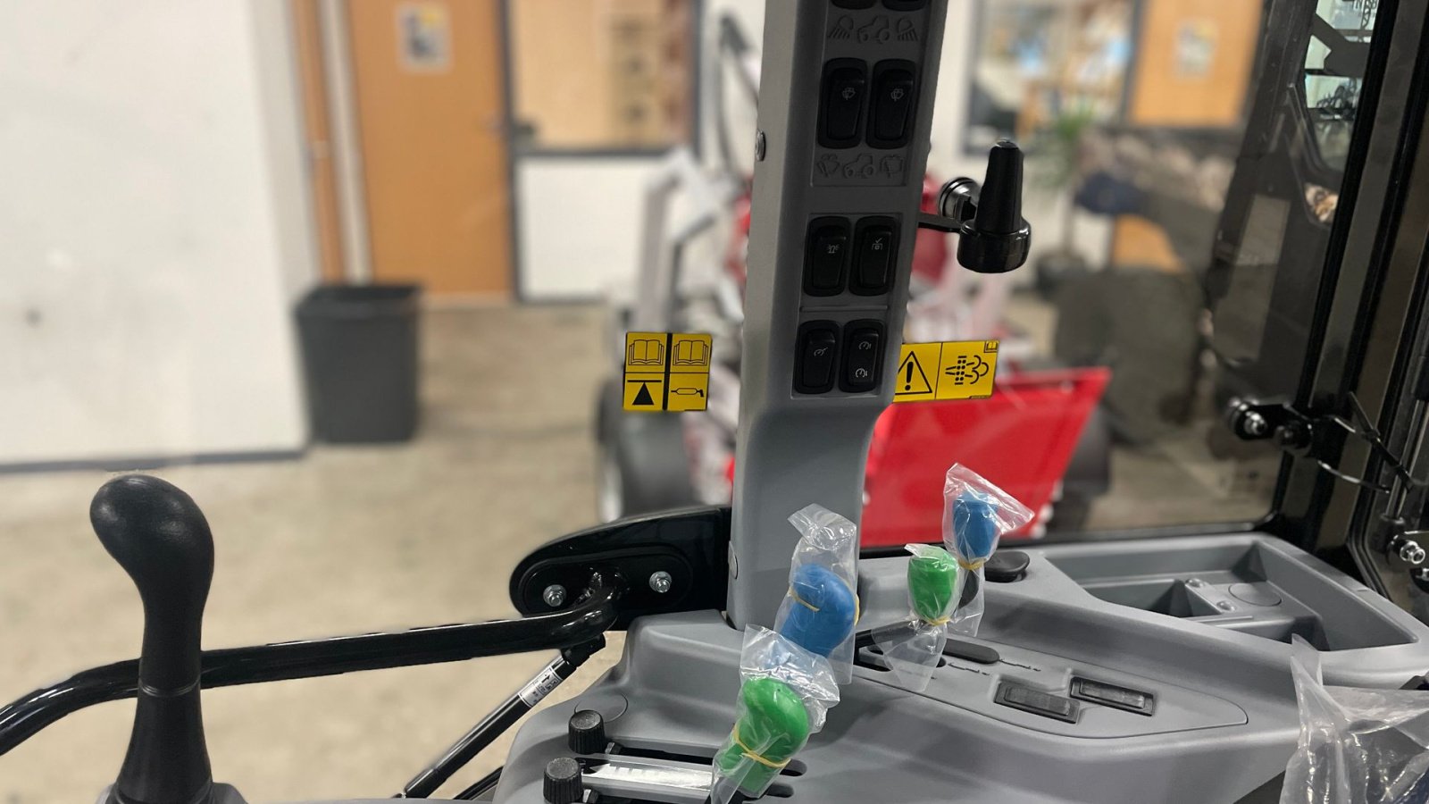 Geräteträger of the type New Holland BOOMER 40 HST Fabriksny, Gebrauchtmaschine in Holstebro (Picture 6)