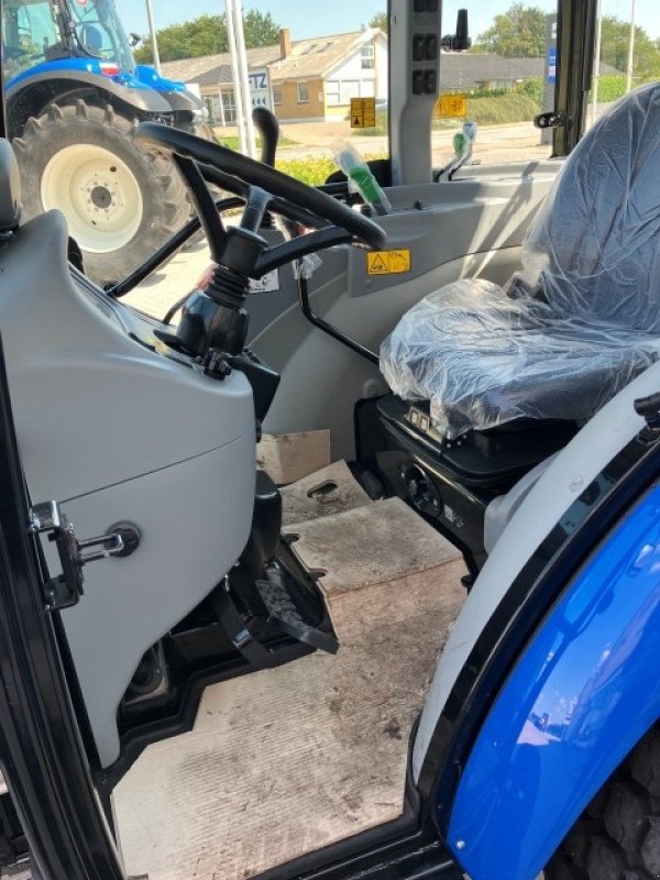 Geräteträger des Typs New Holland Boomer 55 CAB ST5, Gebrauchtmaschine in Brønderslev (Bild 5)