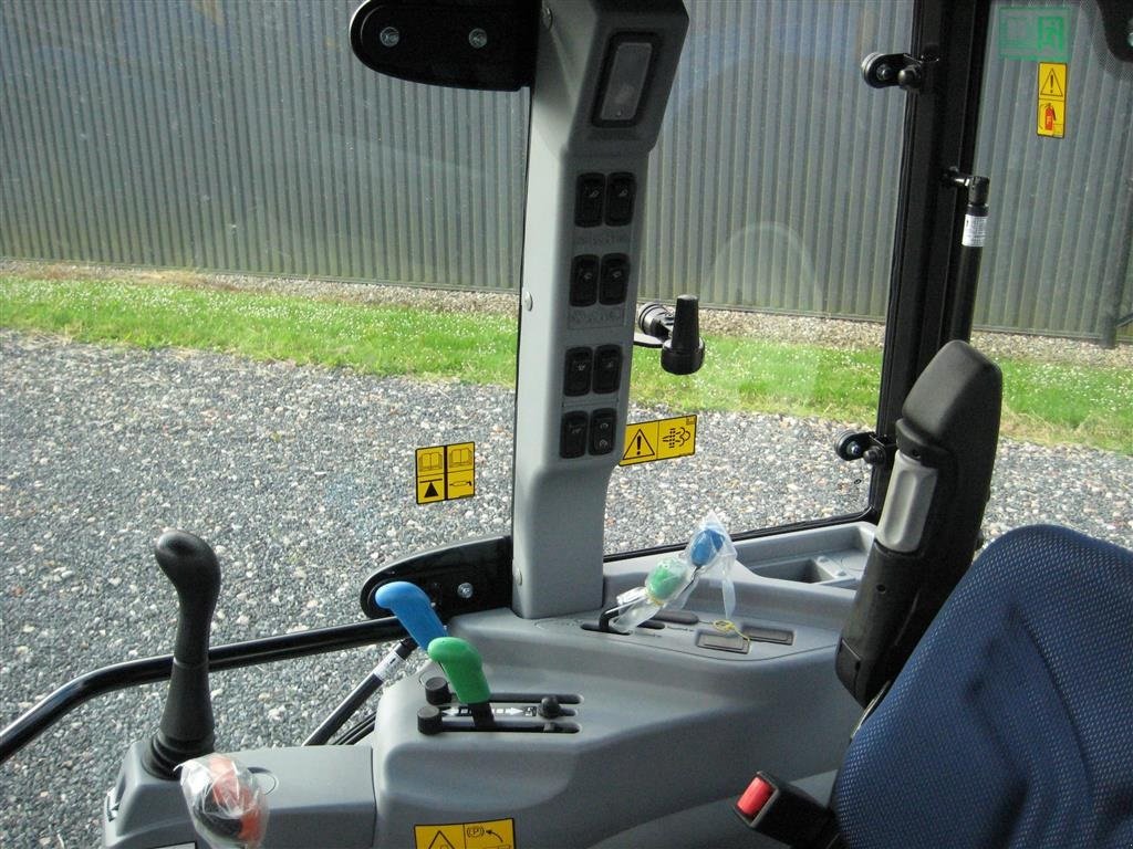 Geräteträger des Typs New Holland Boomer 55 Frontlift / Front PTO, Gebrauchtmaschine in Glamsbjerg (Bild 11)