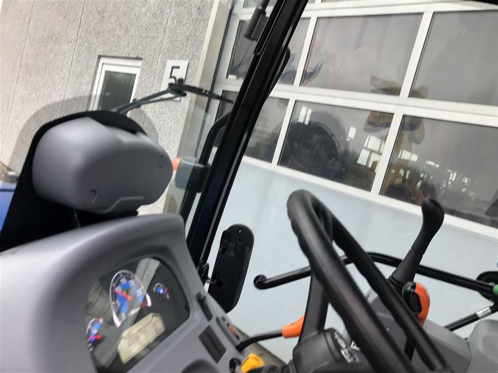 Geräteträger des Typs New Holland Boomer 55, Gebrauchtmaschine in Holstebro (Bild 12)