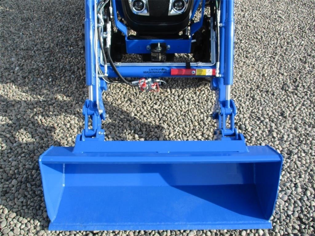 Geräteträger του τύπου Solis 26 6+2 gearmaskine med Servostyrring og fuldhydraulisk frontlæsser, Gebrauchtmaschine σε Lintrup (Φωτογραφία 14)