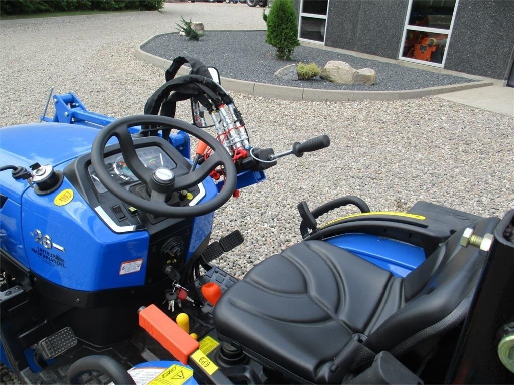 Geräteträger Türe ait Solis 26 Gearmaskine med servostyrring og fuldhydraulisk frontlæsser, Gebrauchtmaschine içinde Lintrup (resim 5)