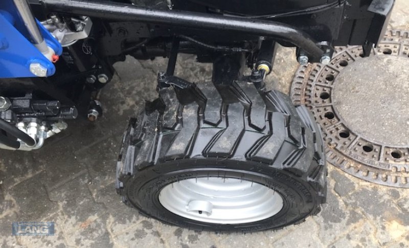 Geräteträger del tipo Solis 26 HST, Neumaschine In Rottenburg (Immagine 3)