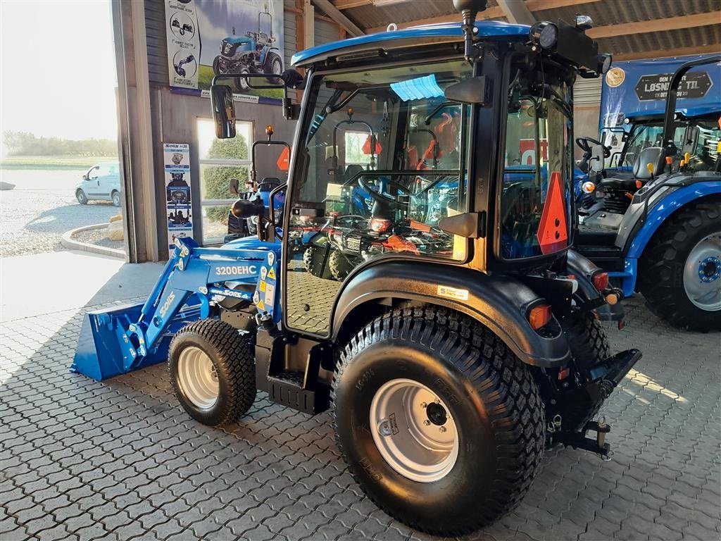 Geräteträger del tipo Solis 26  kabine/frontlæsser/græsdæk, Gebrauchtmaschine en Rødekro (Imagen 2)