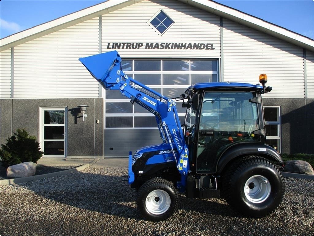 Geräteträger Türe ait Solis H26 HST Med kabine, turf hjul og frontlæsser., Gebrauchtmaschine içinde Lintrup (resim 3)