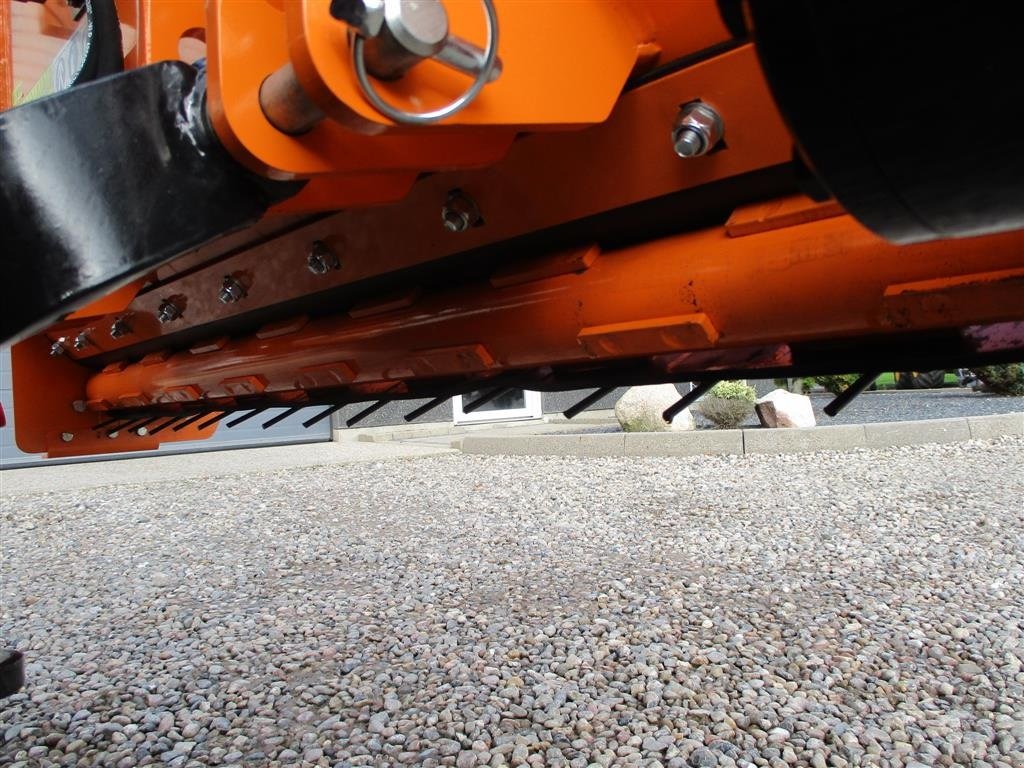 Geräteträger typu Solis H26 HST SNOW EDITION med frontlift, front PTO, Vario SHL150 sneplov og SSP140 saltudlægger, Gebrauchtmaschine v Lintrup (Obrázek 11)