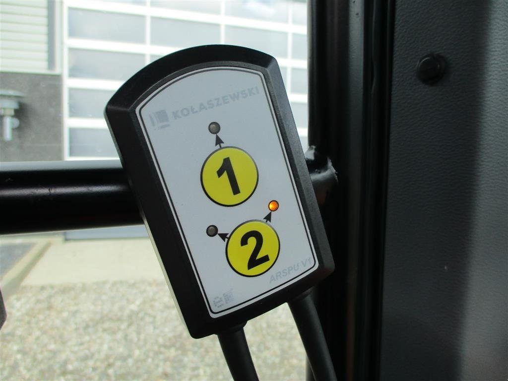 Geräteträger typu Solis H26 HST SNOW EDITION med frontlift, front PTO, Vario SHL150 sneplov og SSP140 saltudlægger, Gebrauchtmaschine v Lintrup (Obrázek 4)