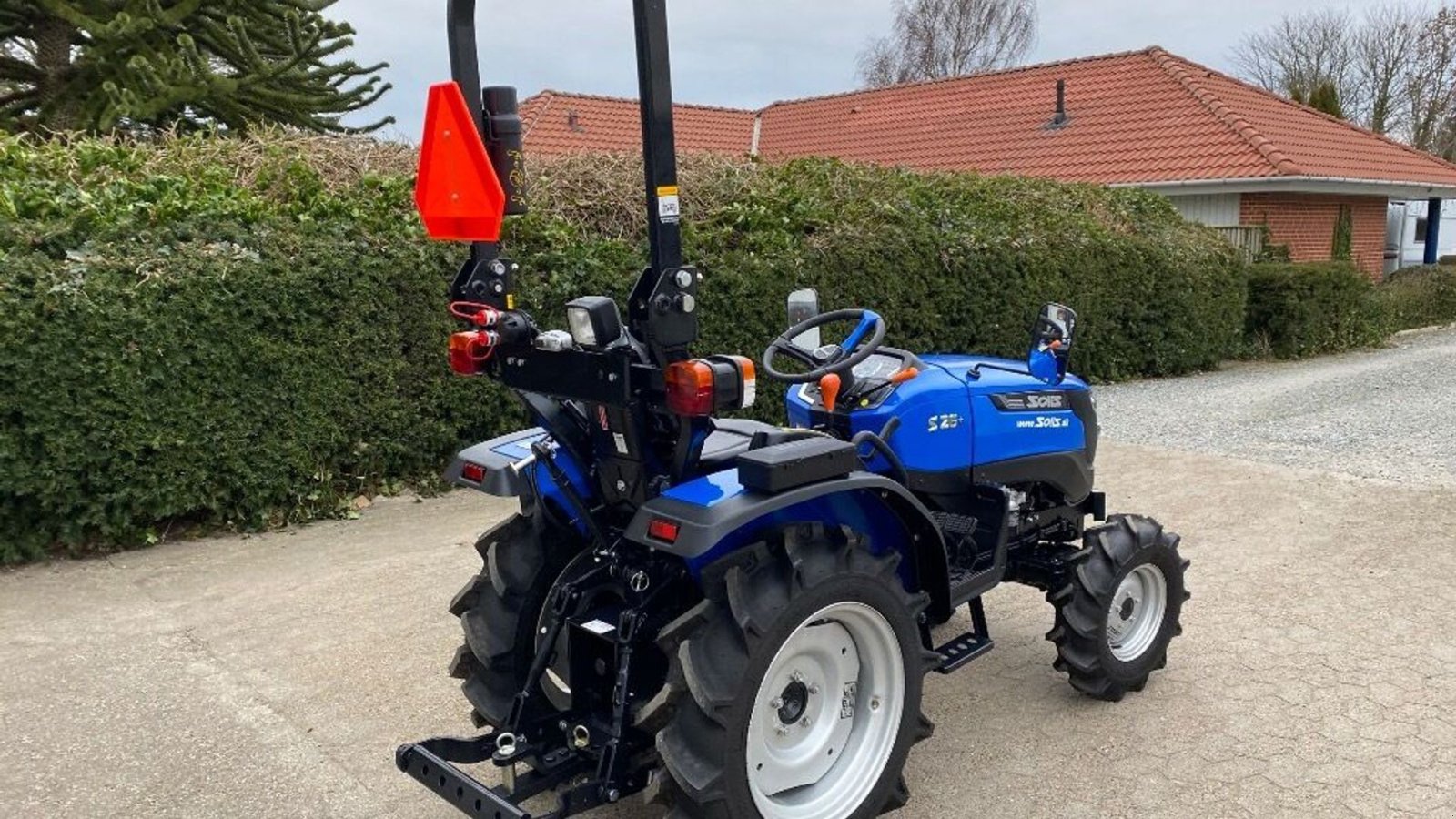 Geräteträger от тип Solis S26+, Gebrauchtmaschine в Rødovre (Снимка 3)