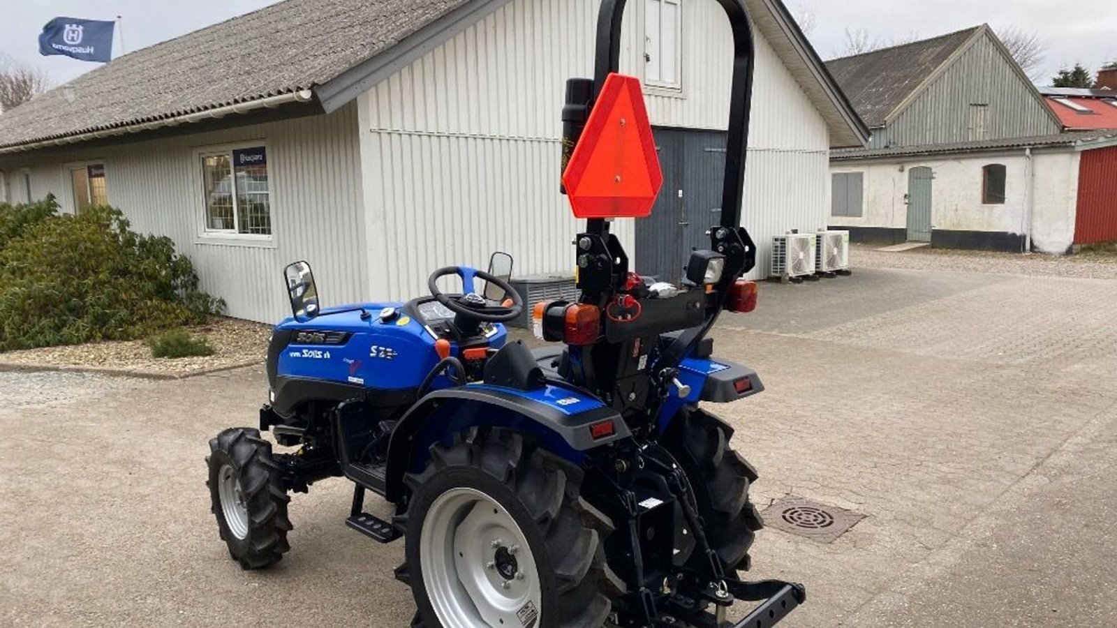 Geräteträger от тип Solis S26+, Gebrauchtmaschine в Rødovre (Снимка 4)