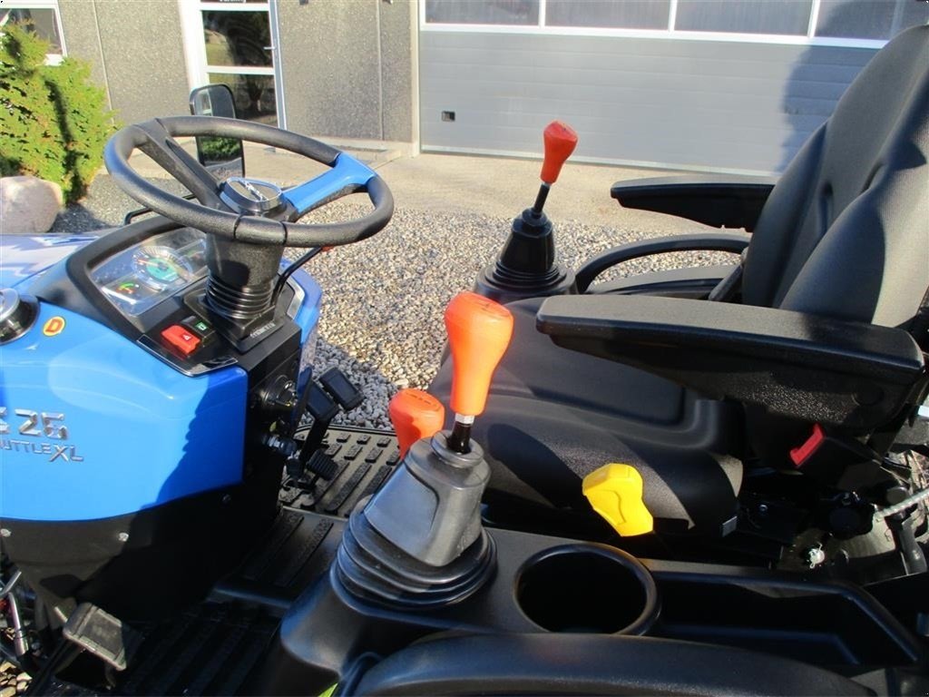 Geräteträger Türe ait Solis S26 Shuttle XL 9x9 med store brede Turf hjul på til prisen!, Gebrauchtmaschine içinde Lintrup (resim 4)