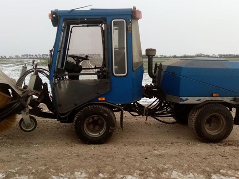 Geräteträger от тип Sonstige WULFF 2000 med hydr. Kost med hydr kost, Gebrauchtmaschine в Skive