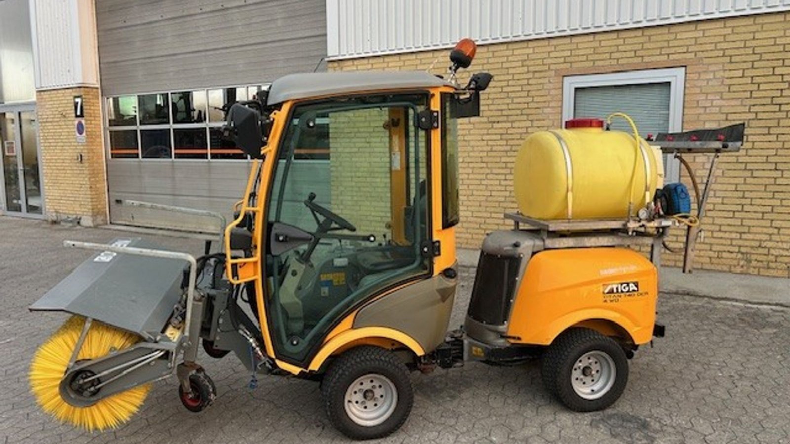 Geräteträger des Typs Stiga 740D, Gebrauchtmaschine in Ringe (Bild 1)