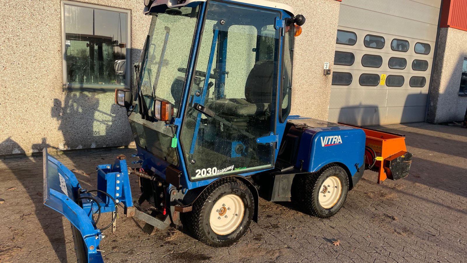 Geräteträger типа Vitra 2030 2030 Dual Economy - Ring for pris, Gebrauchtmaschine в Helsinge (Фотография 1)