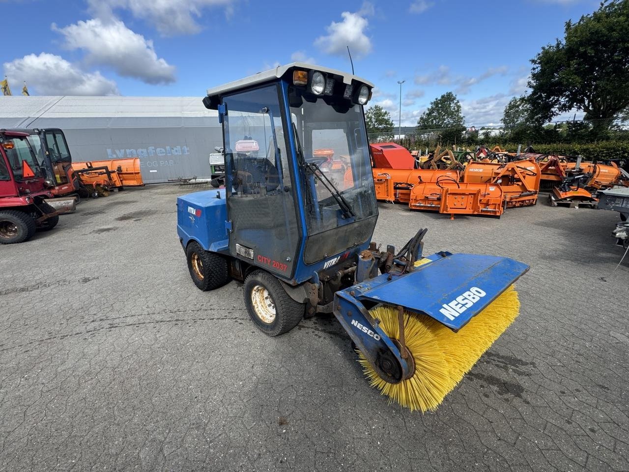 Geräteträger des Typs Vitra 2037, Gebrauchtmaschine in Hadsten (Bild 2)