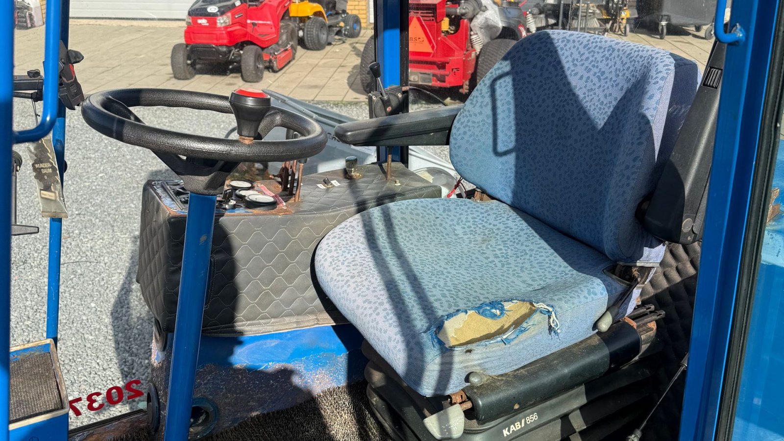 Geräteträger des Typs Vitra 2037, Gebrauchtmaschine in Brørup (Bild 9)