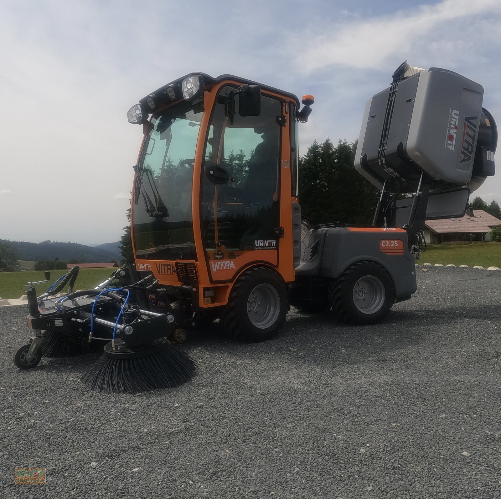 Geräteträger des Typs Vitra C2.25, Neumaschine in Warmensteinach (Bild 1)