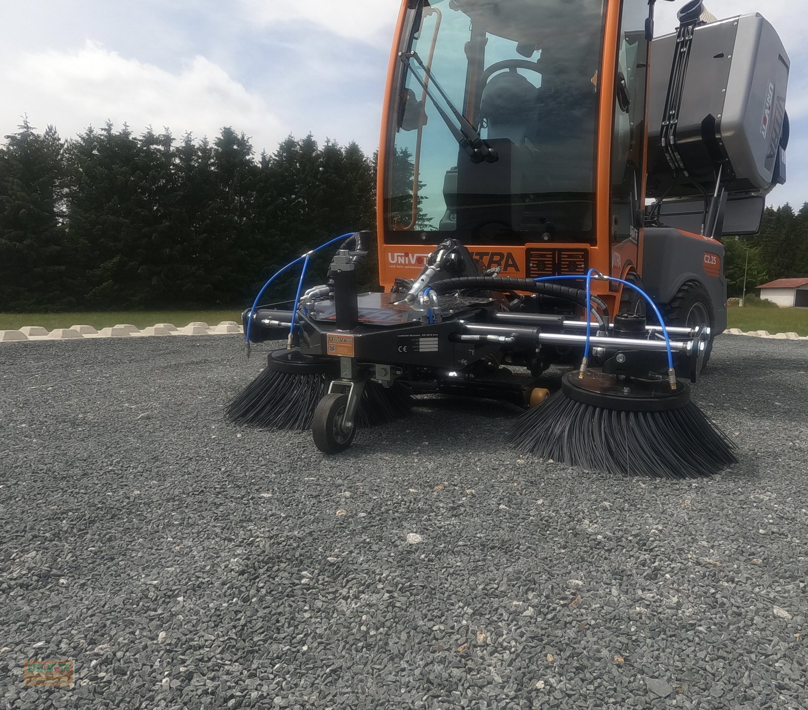 Geräteträger des Typs Vitra C2.25, Neumaschine in Warmensteinach (Bild 2)