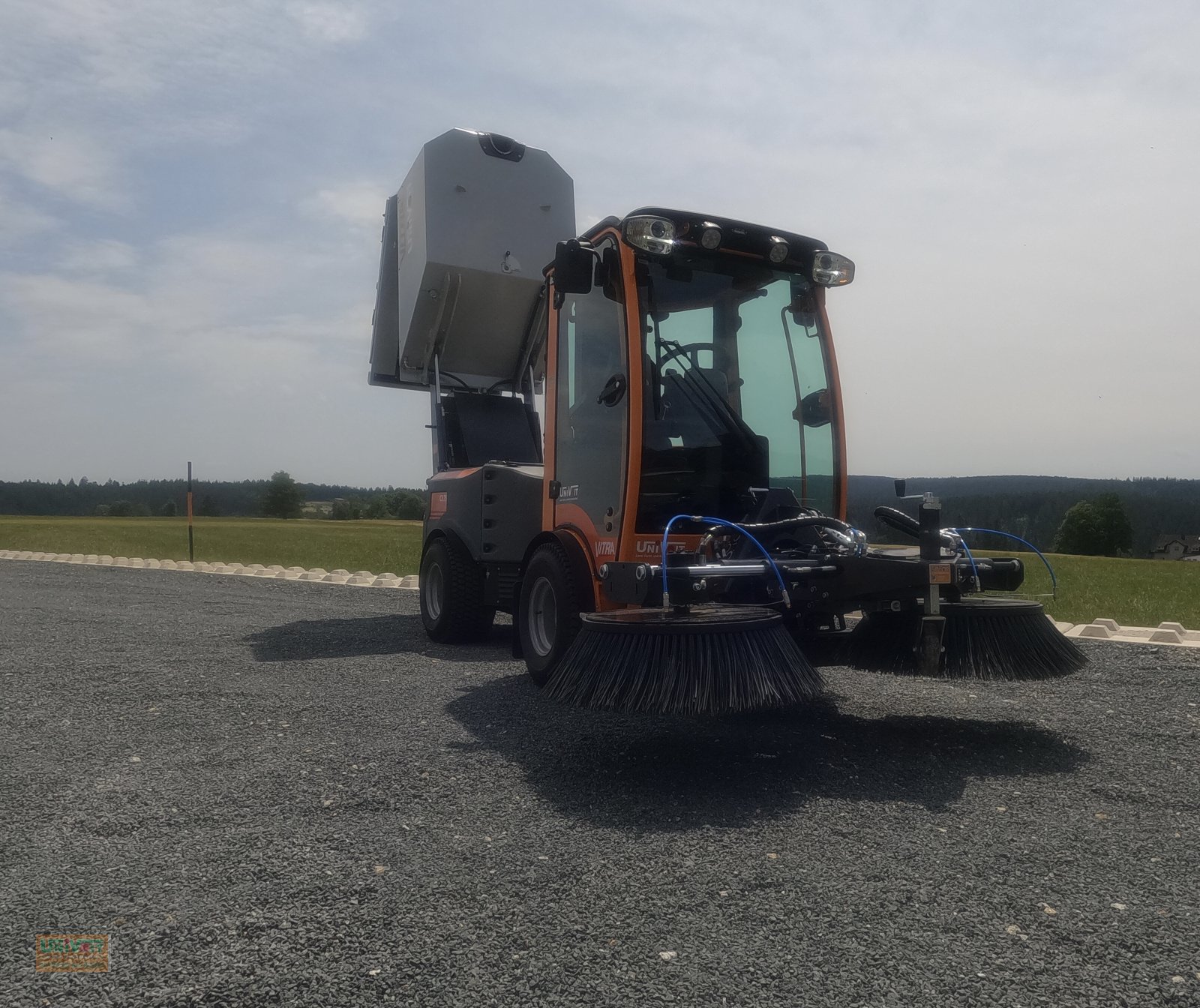 Geräteträger του τύπου Vitra C3.75, Neumaschine σε Warmensteinach (Φωτογραφία 3)