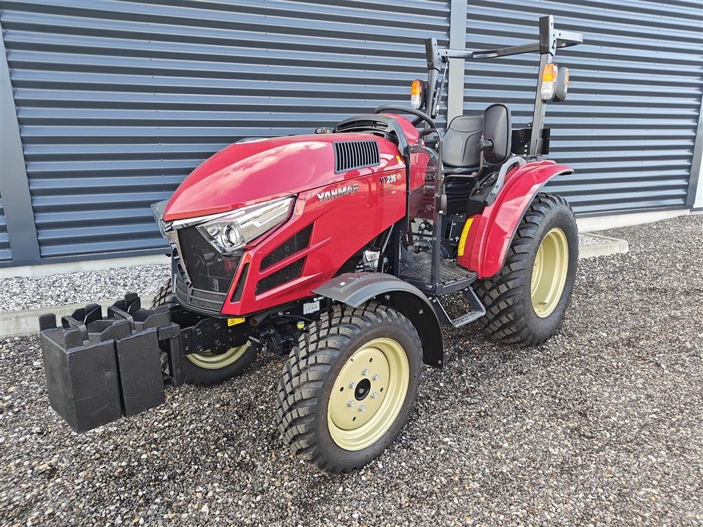 Geräteträger des Typs Yanmar YT 235H 4WD SOM NY, Gebrauchtmaschine in Holstebro (Bild 2)