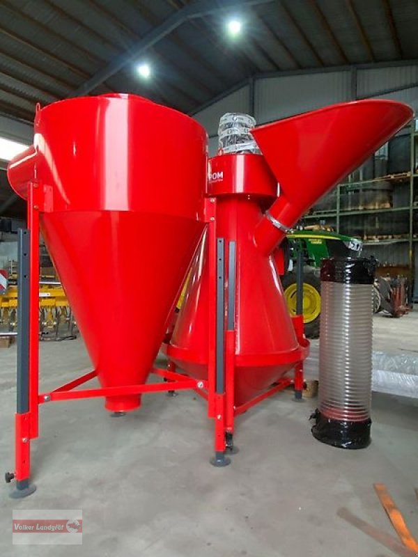 Getreidereinigung des Typs POM Augustów Kornabscheider M 502/1 Windsichter bis 30 t/h 7,5 kW, Neumaschine in Ostheim/Rhön (Bild 1)