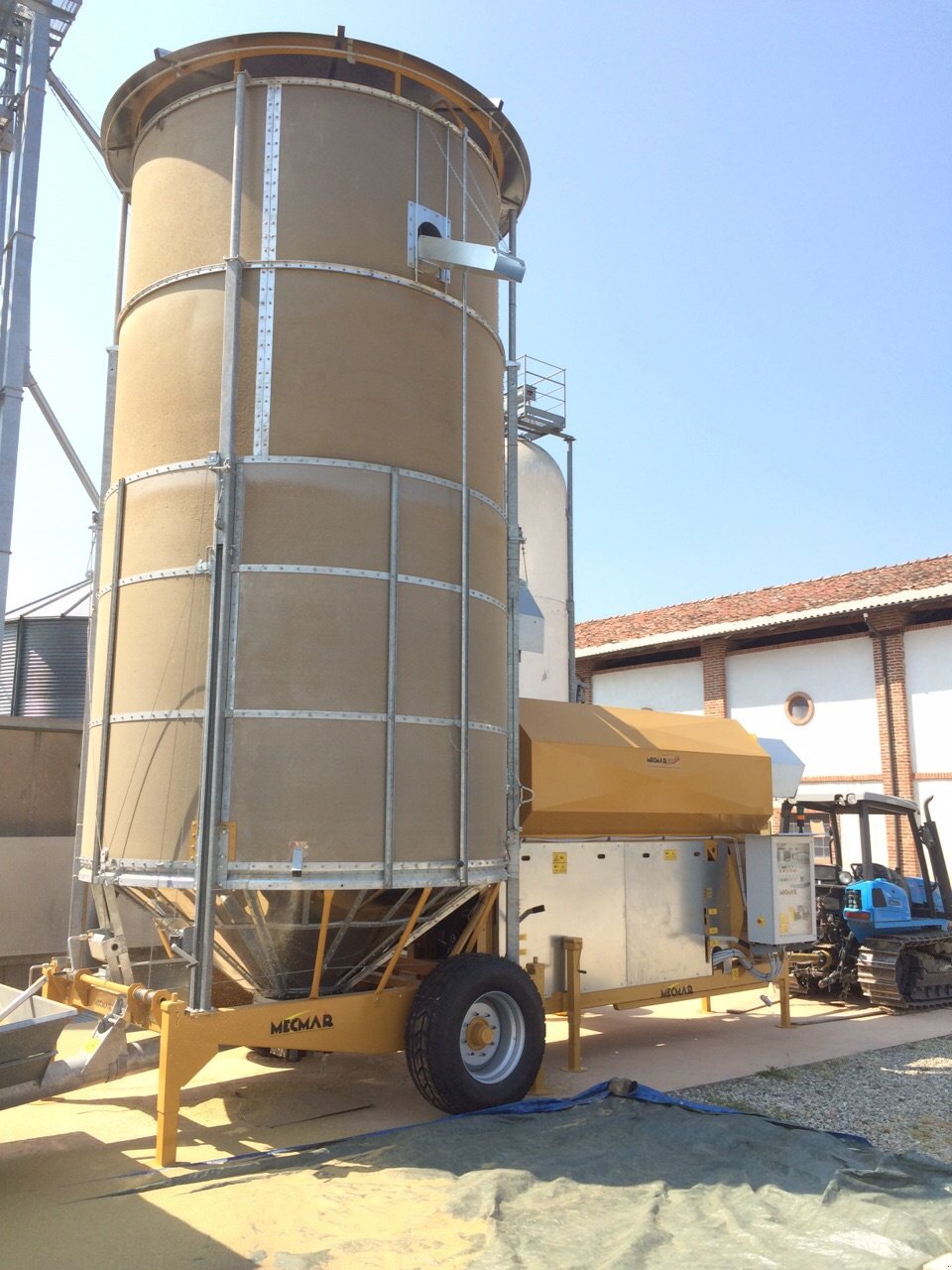 Getreidetrocknung des Typs Mecmar SSI 28, Neumaschine in Ravenstein  (Bild 4)