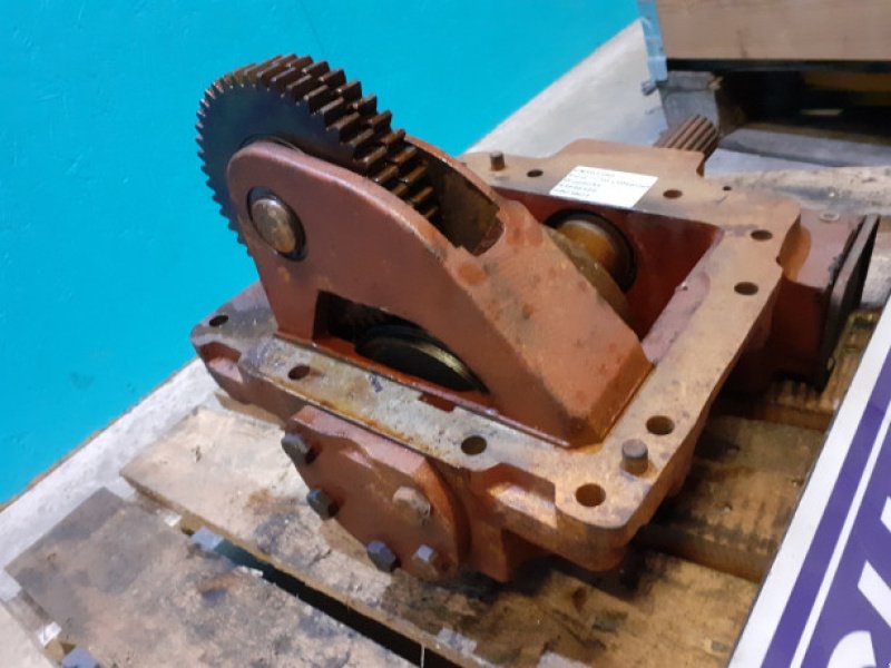 Getriebe & Getriebeteile des Typs Ford 7710, Gebrauchtmaschine in Hemmet (Bild 2)